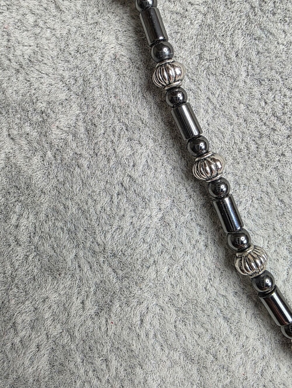 Hematite Black Four-Heart Flower Pendant Necklace Magnetic Closure - Picture 5 of 7
